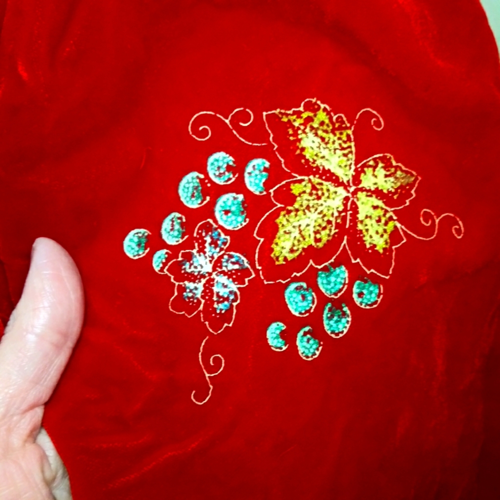 Vintage 1930-40's Handmade Scarlet Velvet Wrap Blouse With Stamped Grape Pattern - Picture 4 of 16